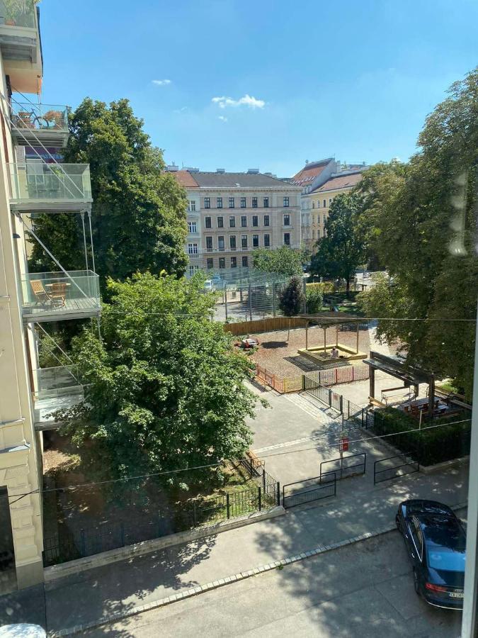 Sunny Apartment Виена Екстериор снимка